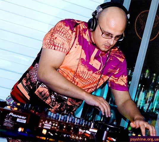 DJ Mewel